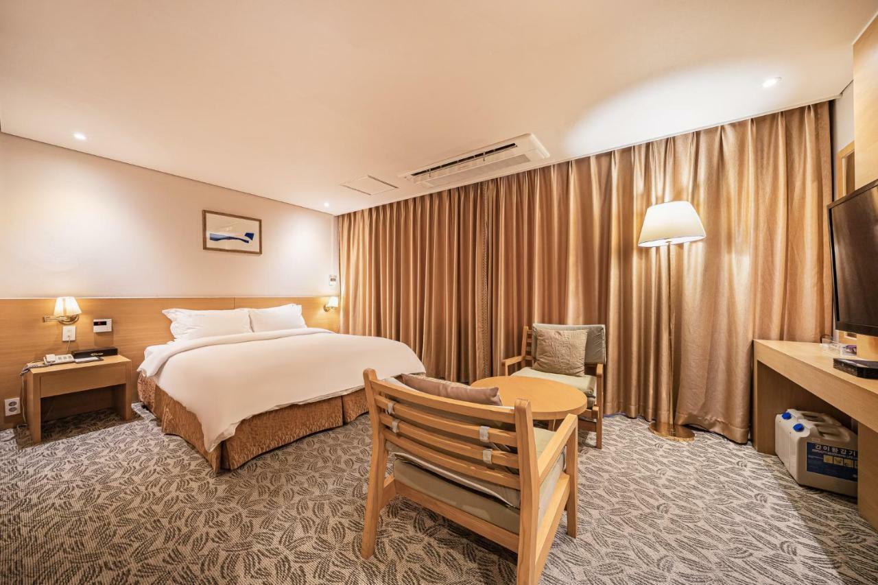 Benikea Hotel Bizinn Уонджу Екстериор снимка